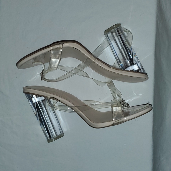by the way. Shoes - Heels 🥳